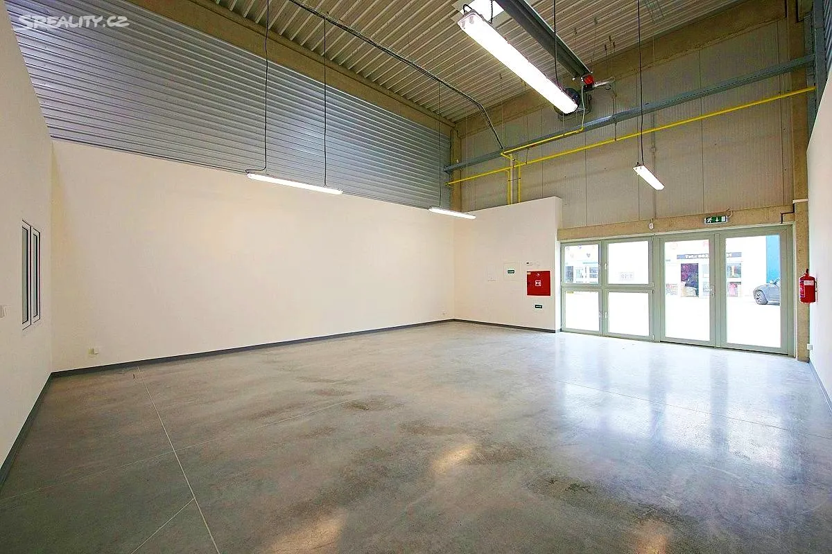 Pronájem skladového prostoru 205 m², Praha