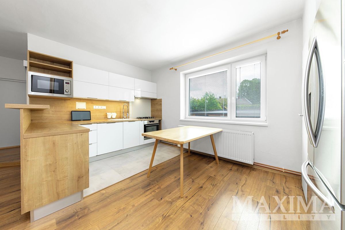 Prodej rodinného domu 180 m², pozemek 522 m² – fotografie 3