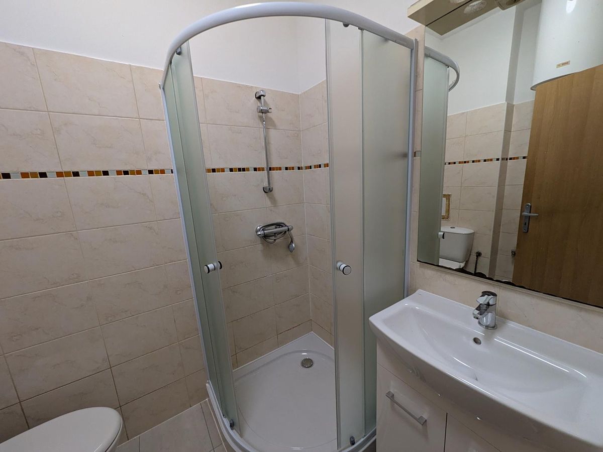 Pronájem bytu 2+kk 36 m² – fotografie 3