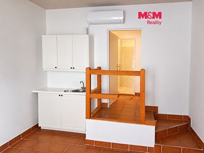Pronájem obchodního prostoru 32 m²