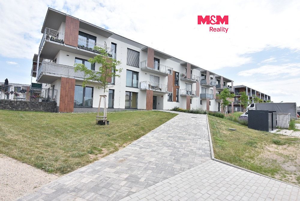 Pronájem garážového stání 9 m²