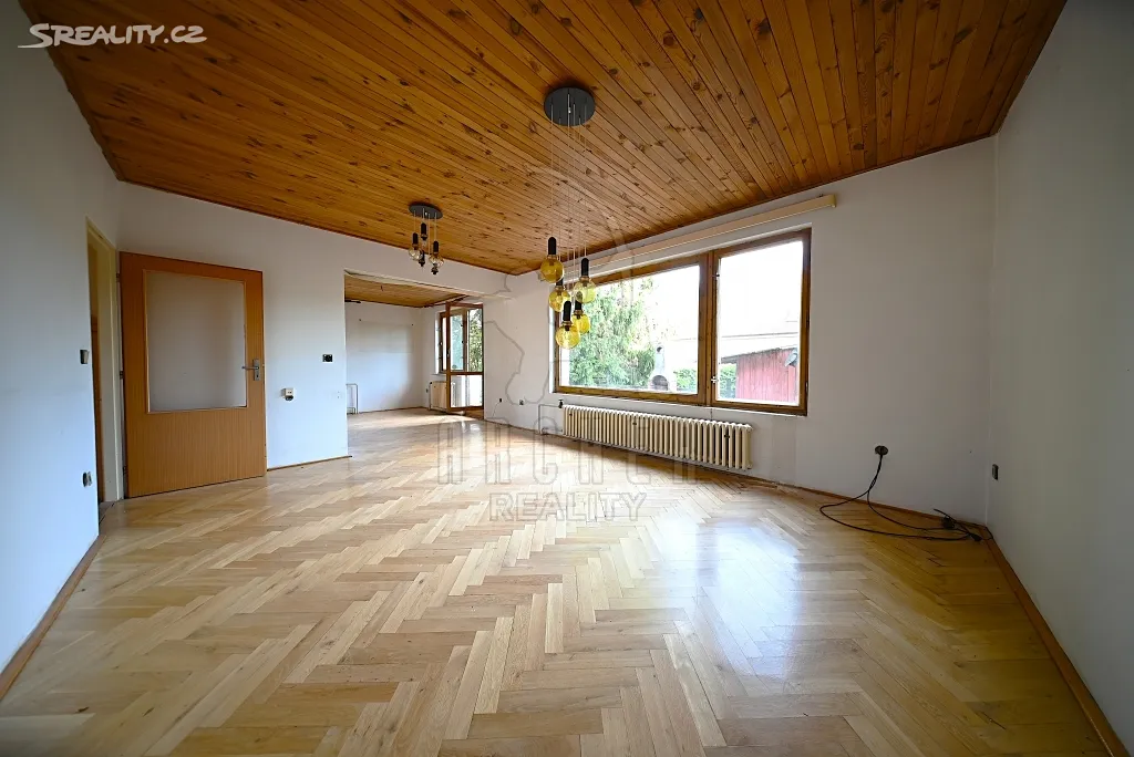 Prodej rodinného domu 200 m², pozemek 877 m², Hradec Králové