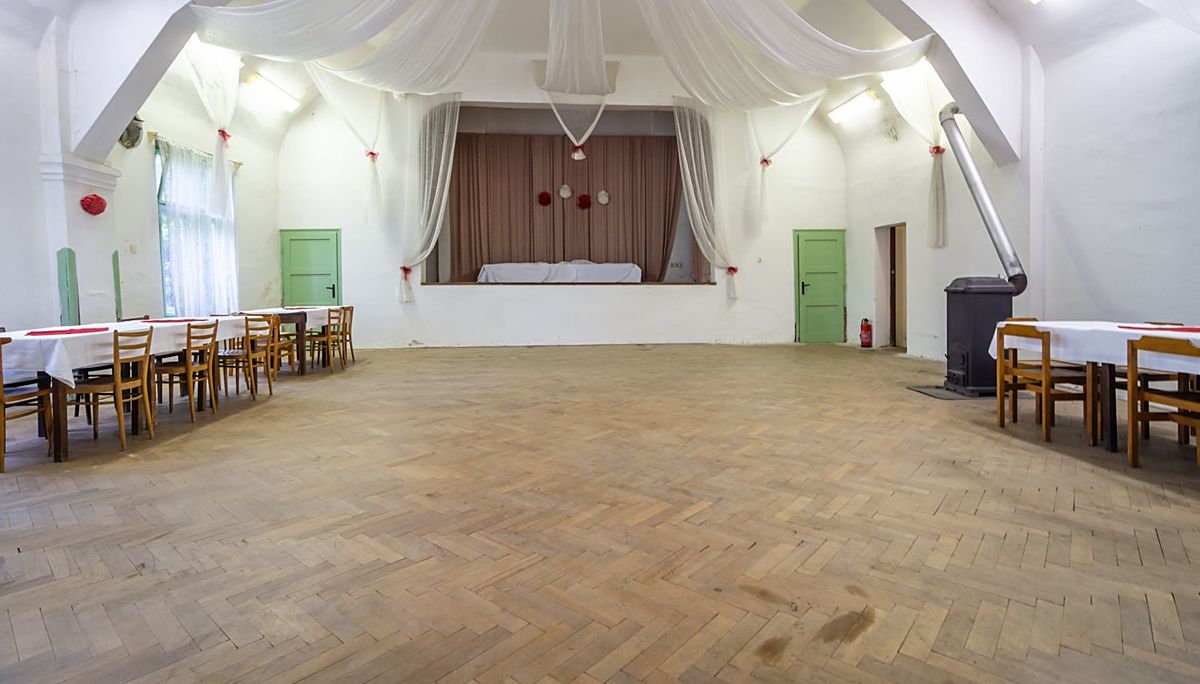 Prodej rodinného domu 280 m², pozemek 1000 m² – fotografie 5