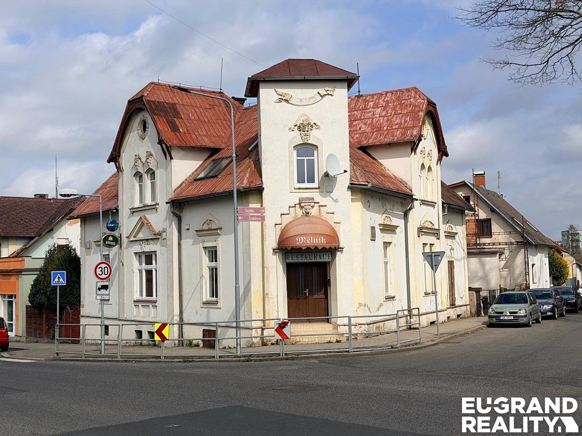 Prodej rodinného domu 546 m², pozemek 337 m²