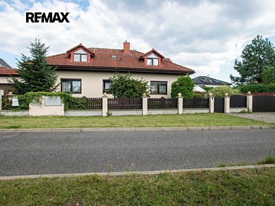 Prodej  rodinného domu 300 m², pozemek 1 197 m²