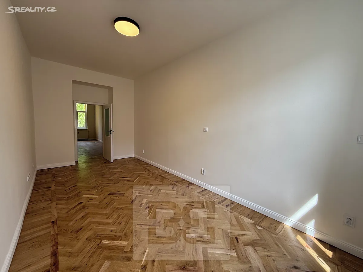 Pronájem bytu 2+kk 44 m² – pohled 3