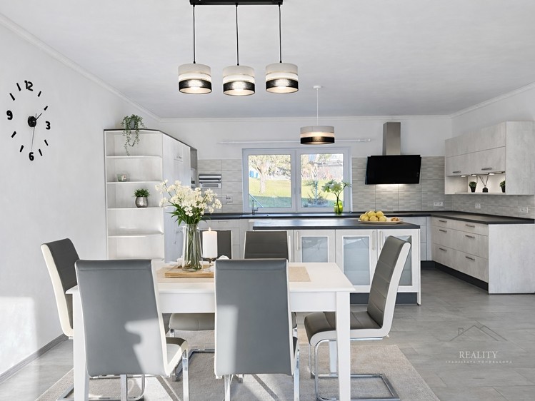 Prodej domu, 250 m² (6 z 34)