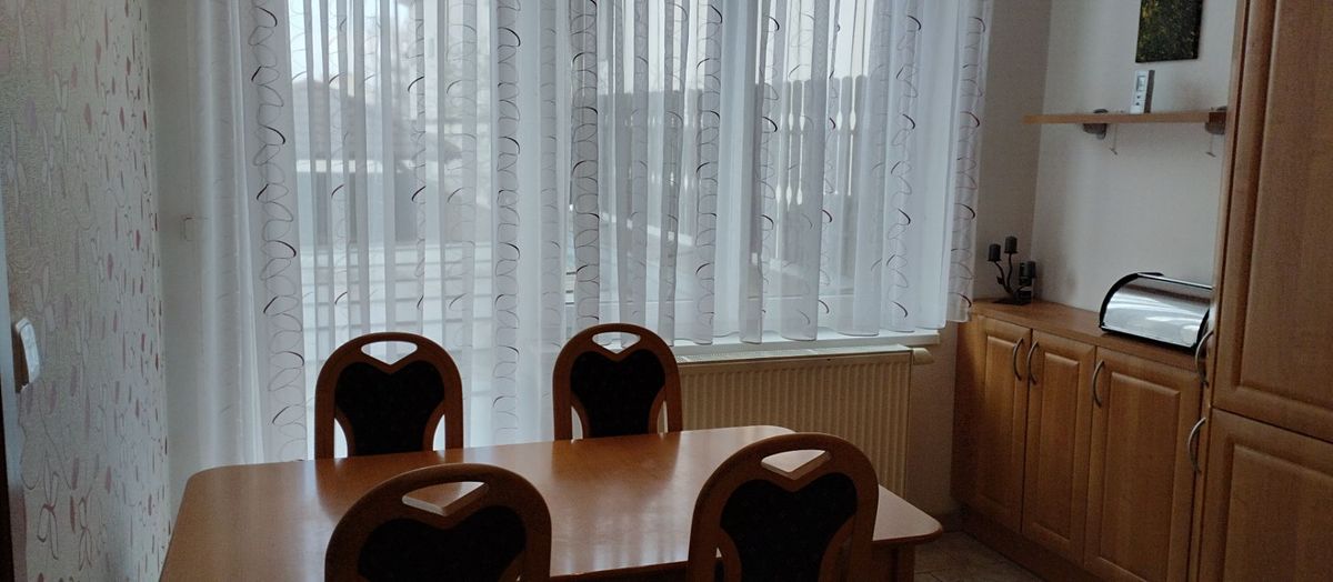 Pronájem bytu 3+1 90 m² – fotografie 2