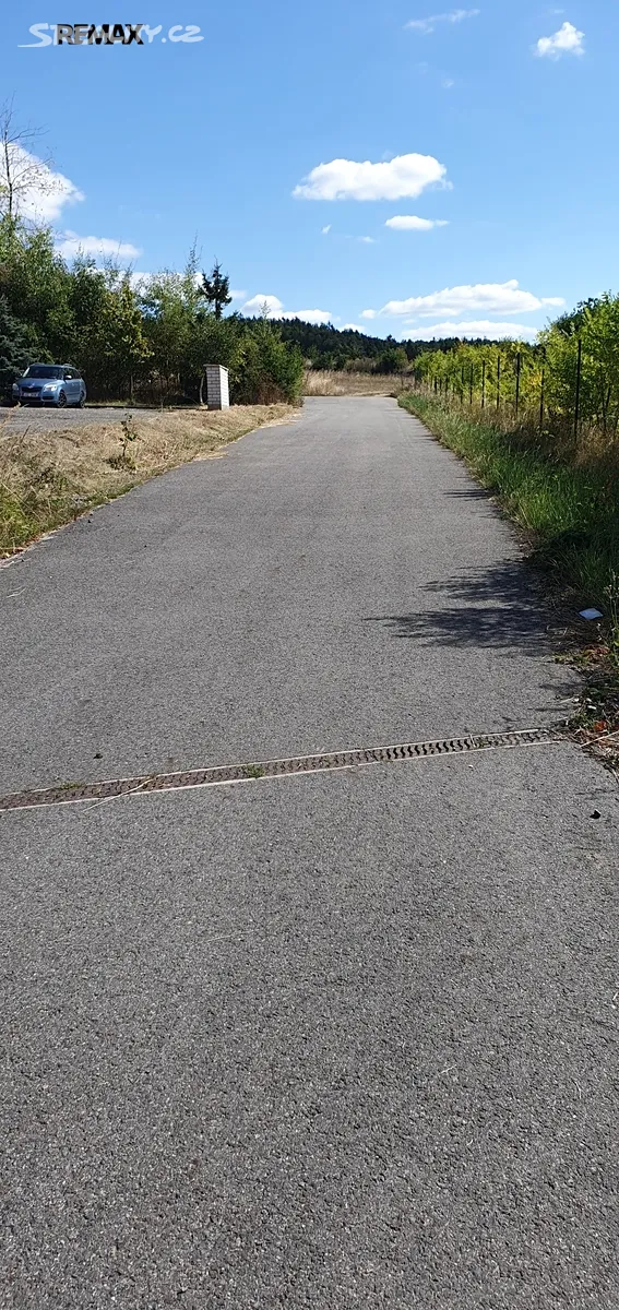 Prodej stavebního pozemku 1215 m² - Więcej