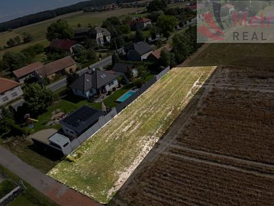 Prodej stavebního pozemku 989 m²