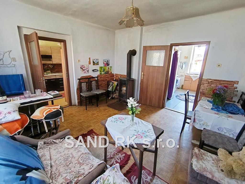 Prodej rodinného domu 145 m², pozemek 972 m² – fotografie 4
