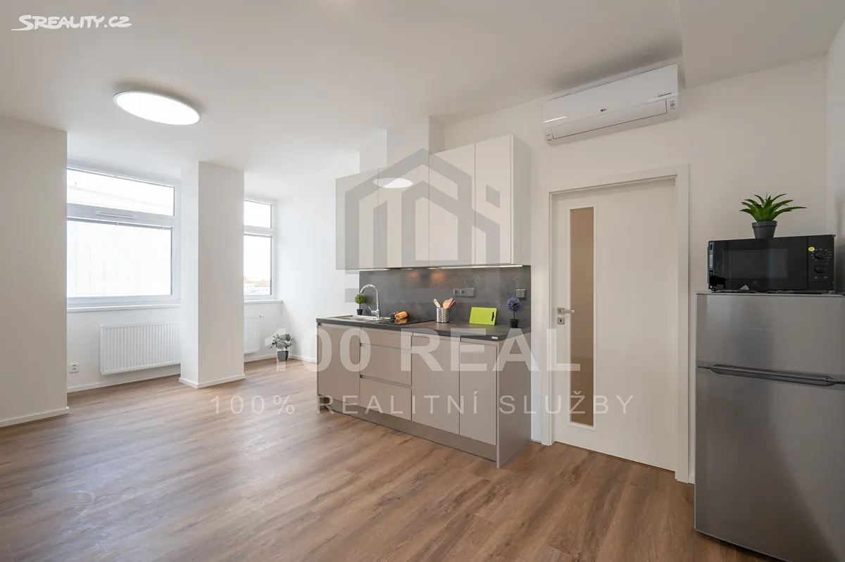 Pronájem bytu 1+kk 32 m², Pardubice