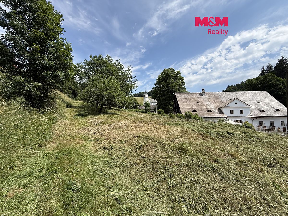 Prodej stavebního pozemku 1595 m²
