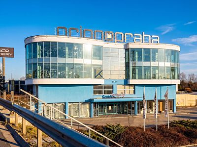 Pronájem obchodního prostoru 3300 m²