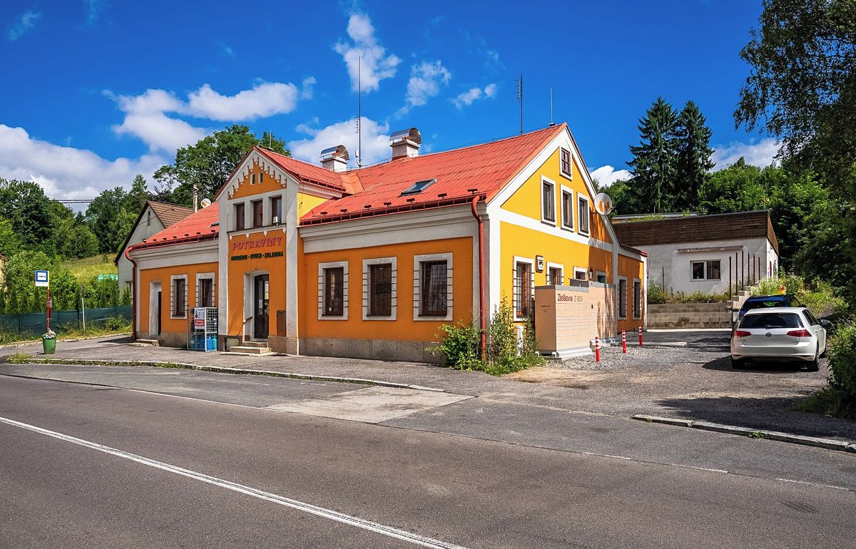 Prodej obchodního prostoru 299 m² – fotografie 2