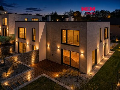 Prodej rodinného domu 201 m², pozemek 940 m²