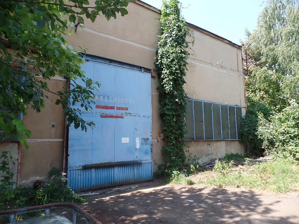 Pronájem výrobní haly, prostoru 450 m²