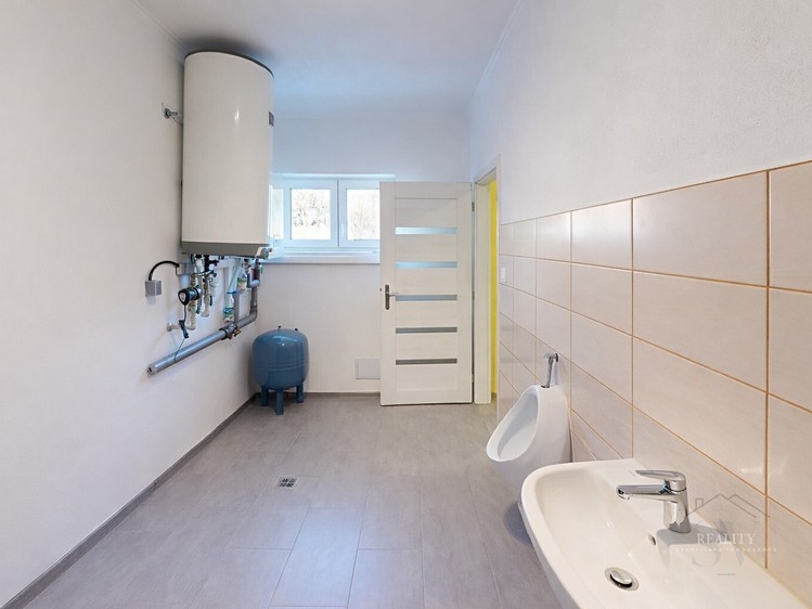 Prodej domu, 250 m² (23 z 34)