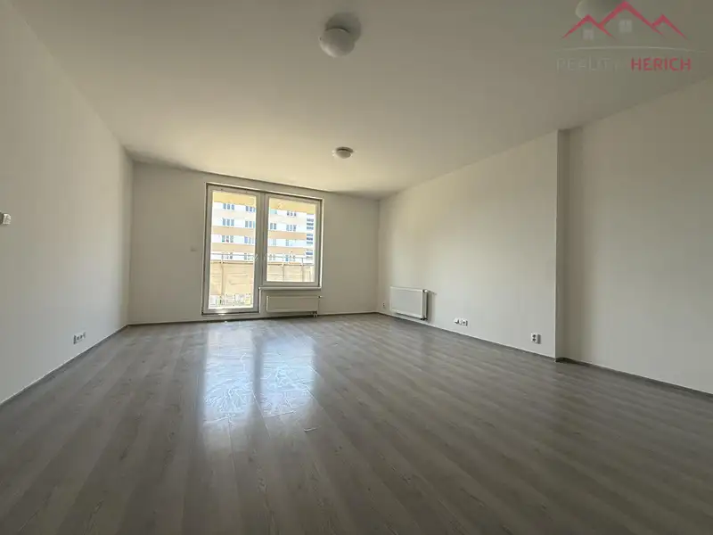 Pronájem bytu 2+kk 50 m², Chomutov – náhled fotky 2