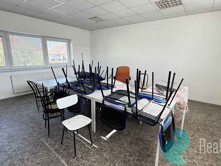 Комерційне приміщення в оренду, 314 м² (16 з 23)