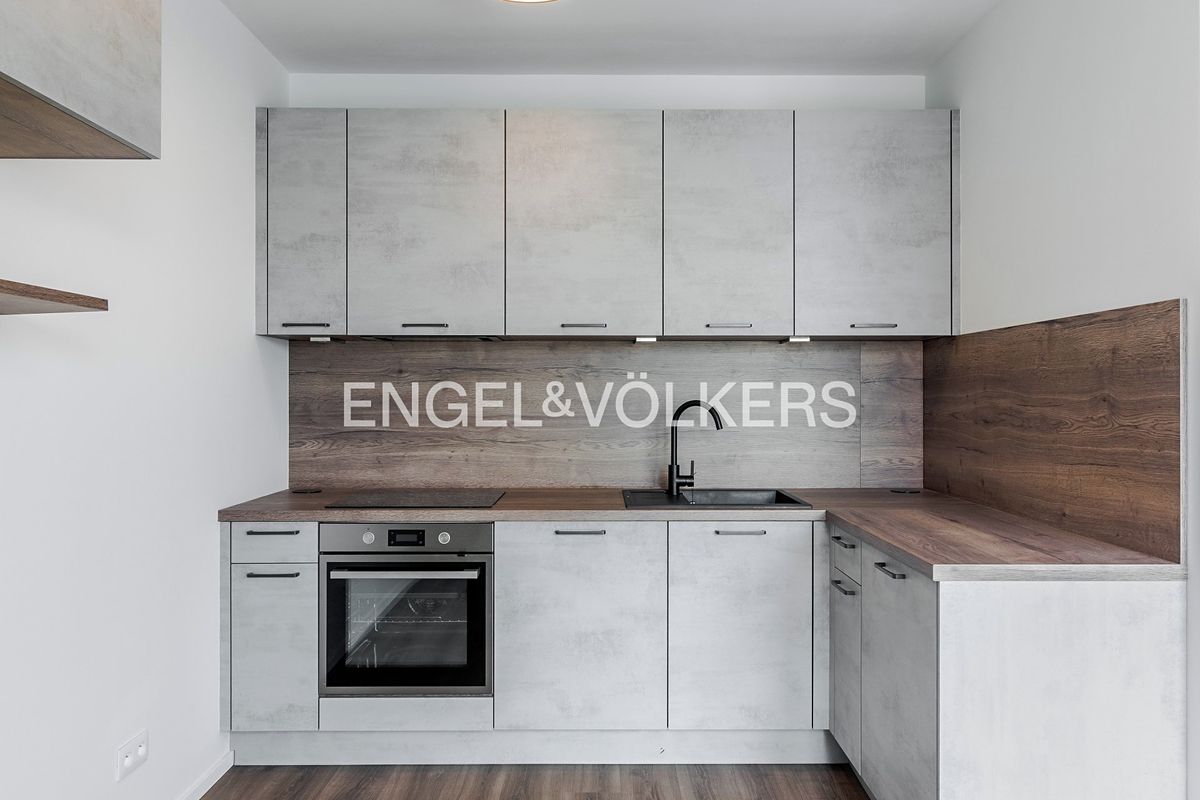 Pronájem bytu 1+kk 34 m²