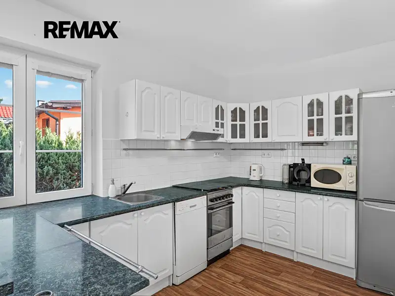 Prodej rodinného domu 260 m², pozemek 694 m², Nižbor – náhled fotky 3
