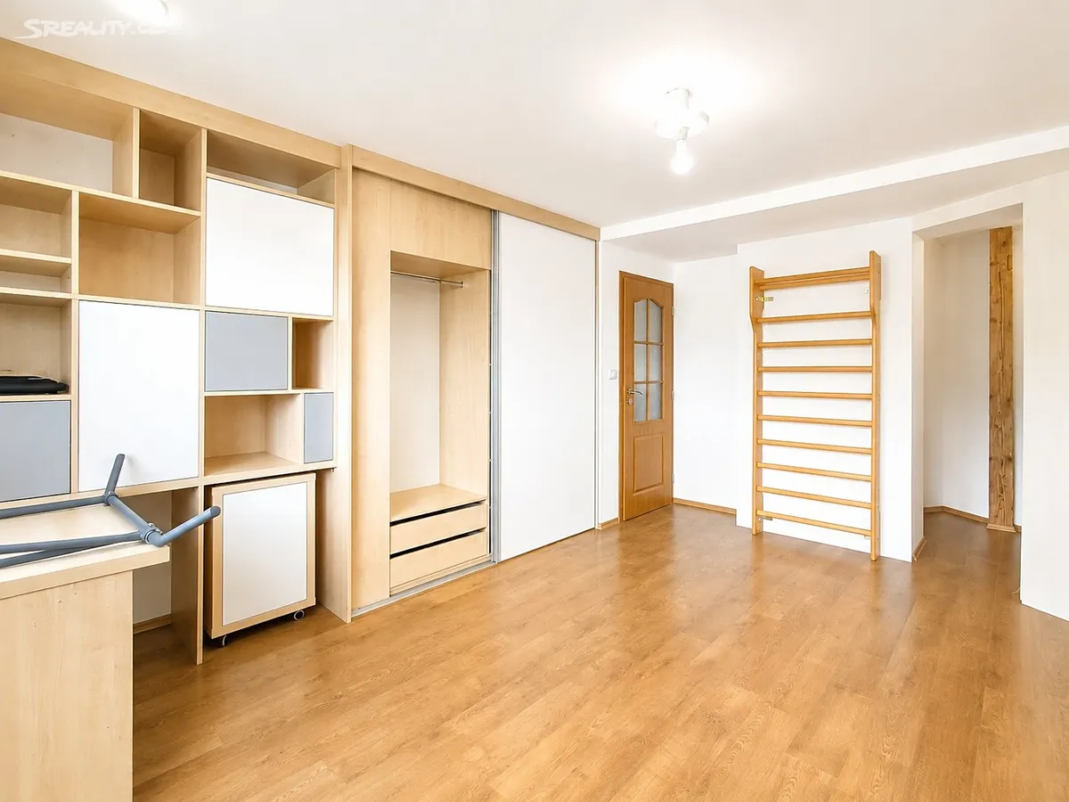Pronájem bytu 3+kk 91 m² – pohled 4
