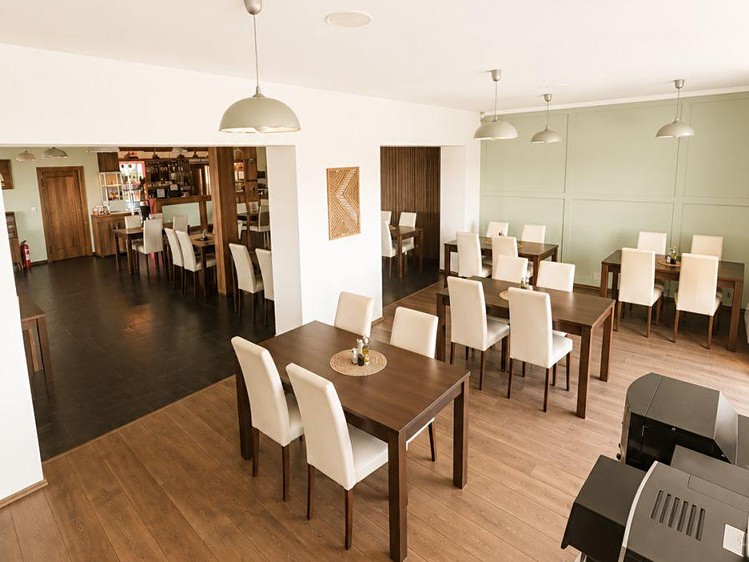Комерційне приміщення в оренду, 824 м² (4 з 9)