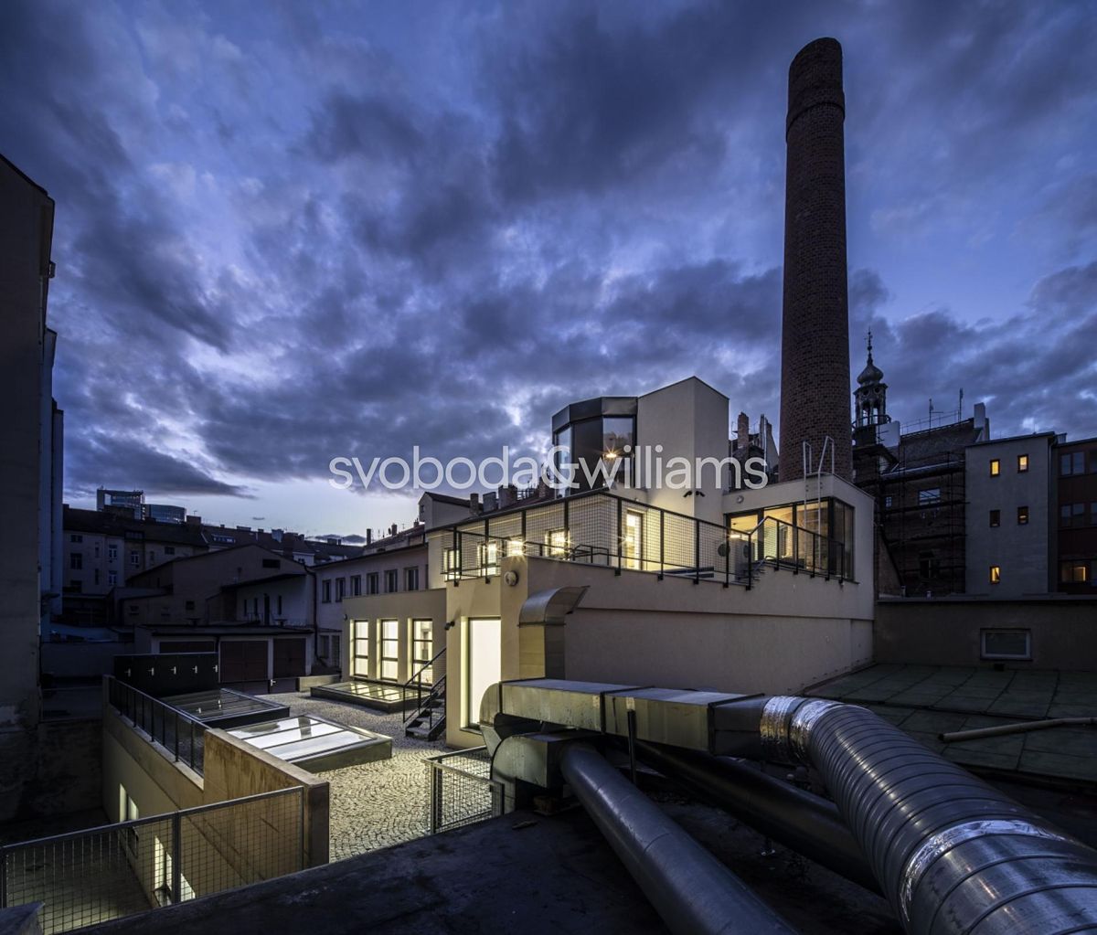 Pronájem kanceláře 492 m² – fotografie 3