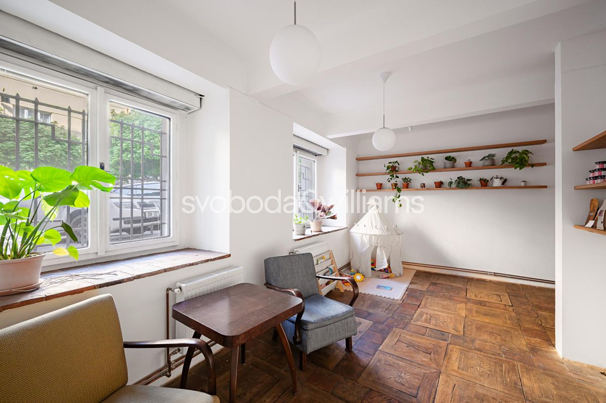 Prodej obchodního prostoru 126 m² – fotografie 2