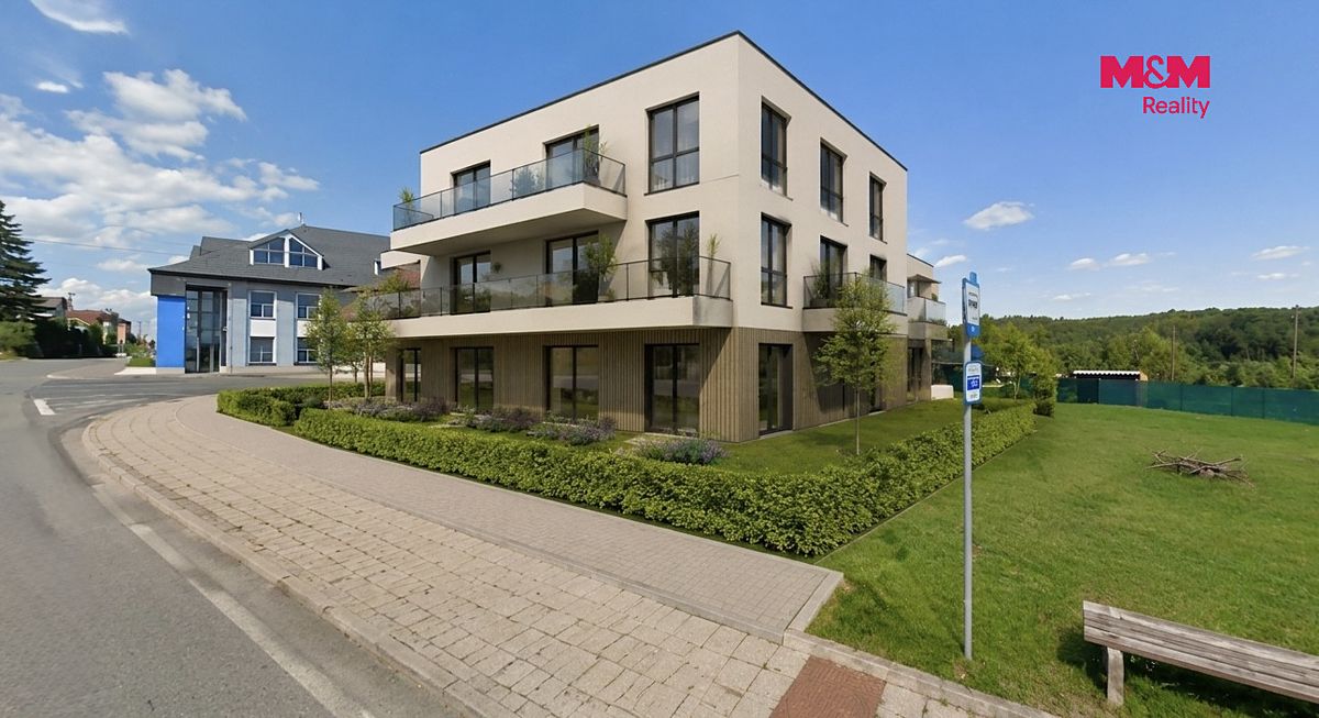 Prodej stavebního pozemku 1928 m² – fotografie 2