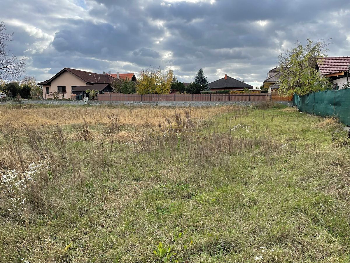 Prodej stavebního pozemku 940 m² – fotografie 3