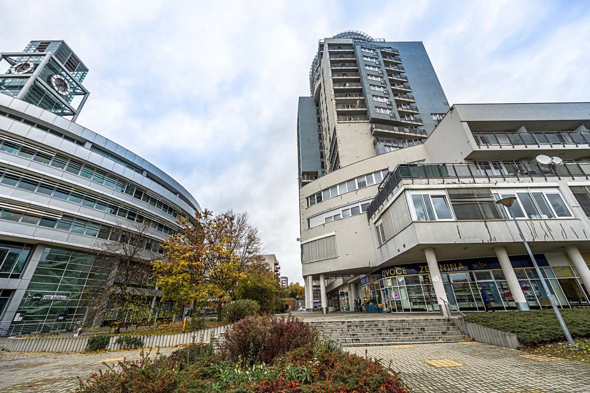 Prodej garážového stání 15 m²