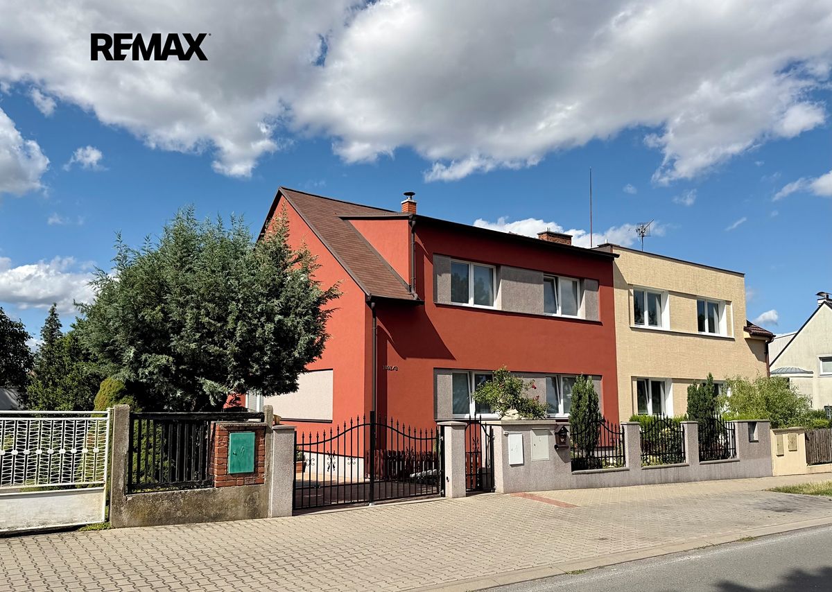 Prodej rodinného domu 219 m², pozemek 456 m²