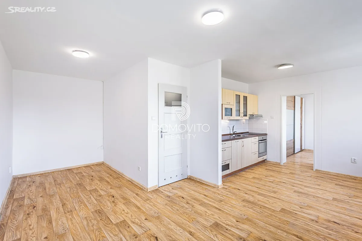 Pronájem bytu 2+kk 42 m² – pohled 4