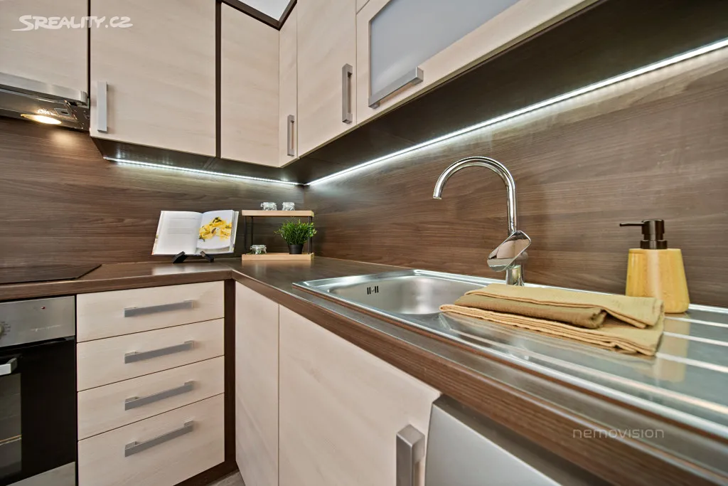 Prodej bytu 3+1 73 m² – pohled 2