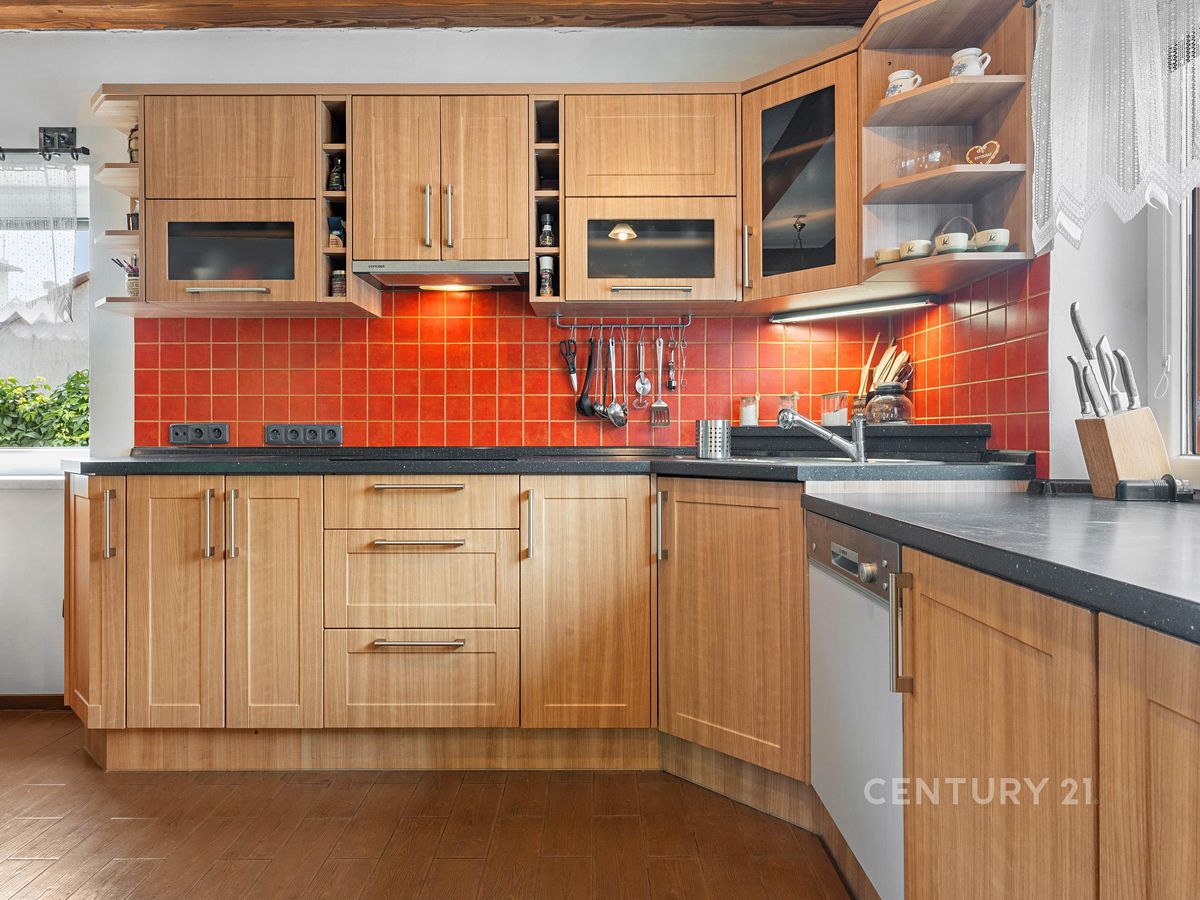 Prodej rodinného domu 158 m², pozemek 503 m² – fotografie 4