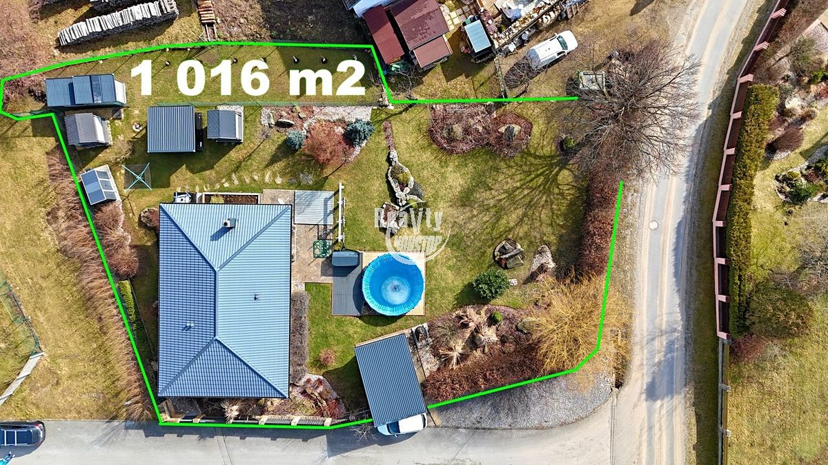 Prodej rodinného domu 101 m², pozemek 913 m² – fotografie 2