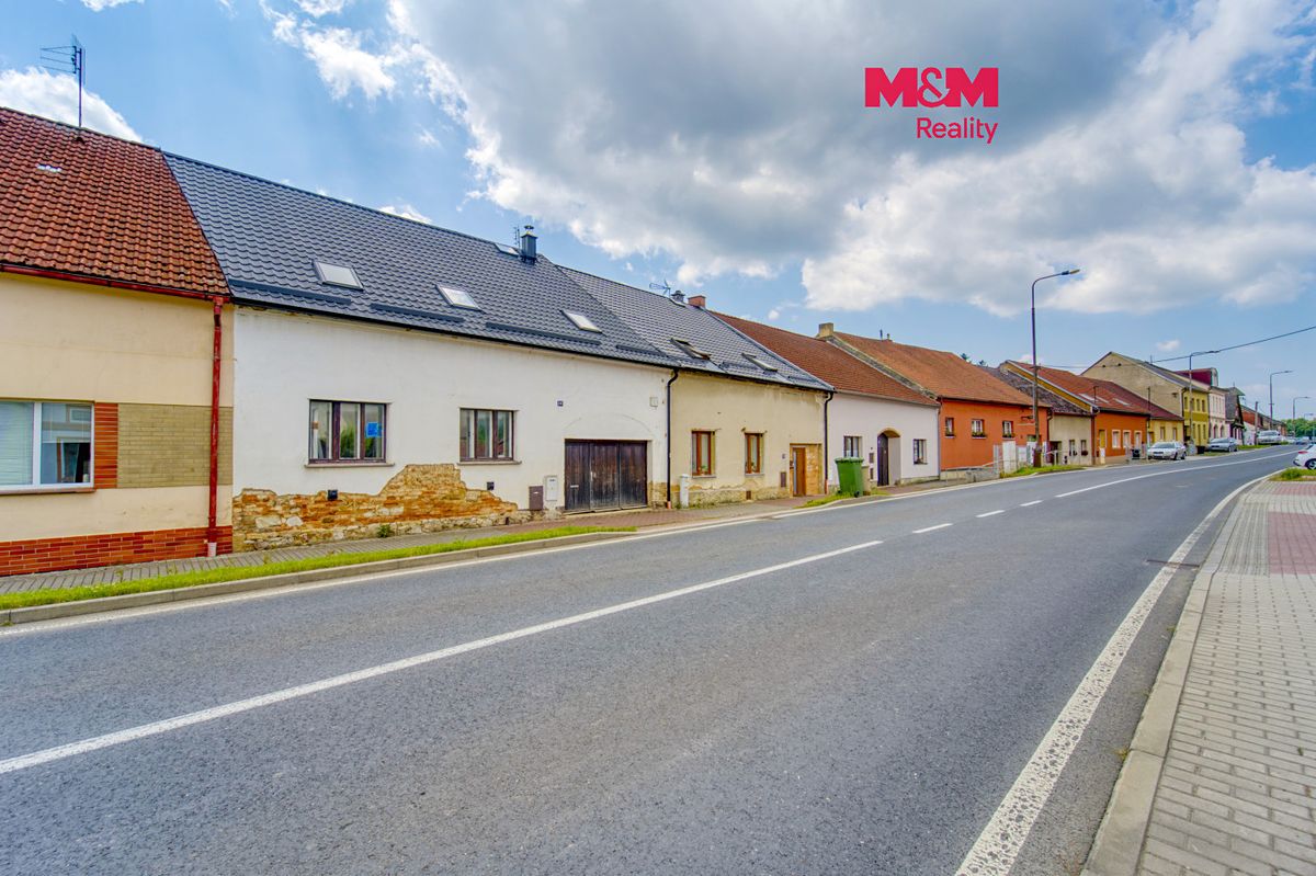 Prodej rodinného domu 200 m², pozemek 606 m²
