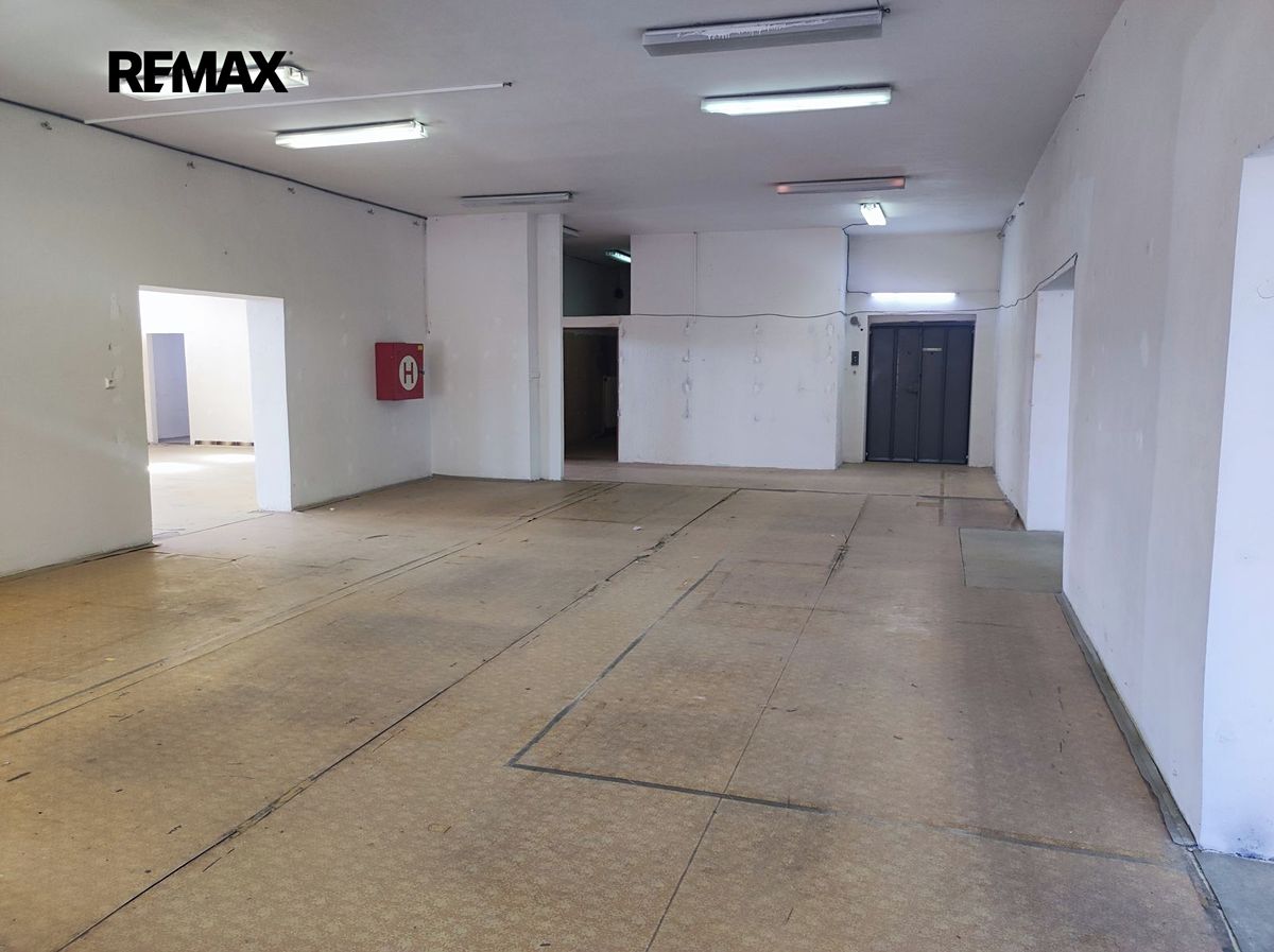 Pronájem obchodního prostoru 556 m² – fotografie 5