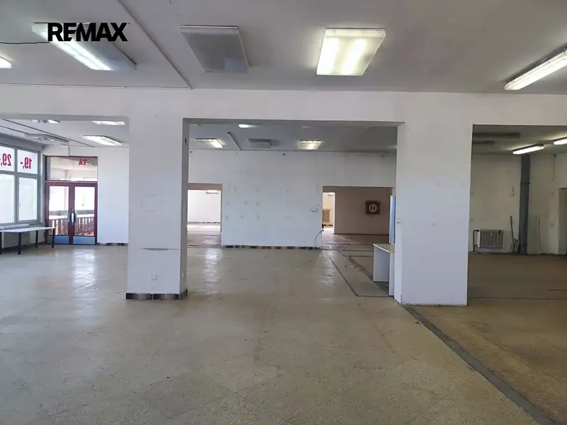 Pronájem obchodního prostoru 556 m², Slatiňany – náhled fotky 3