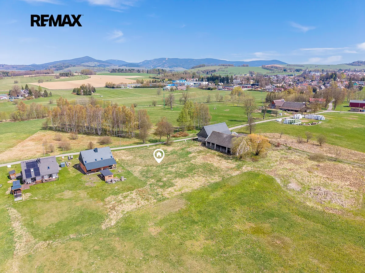 Prodej stavebního pozemku 1767 m²