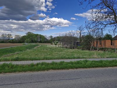 Prodej stavebního pozemku 1600 m²