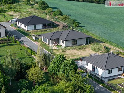 Prodej rodinného domu 218 m², pozemek 962 m²