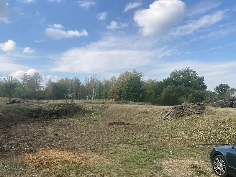 Prodej stavebního pozemku 823 m², Kamenice – náhled fotky 1