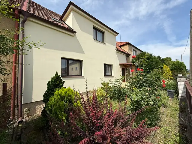 Prodej rodinného domu 147 m², pozemek 401 m², Praha – náhled fotky 1