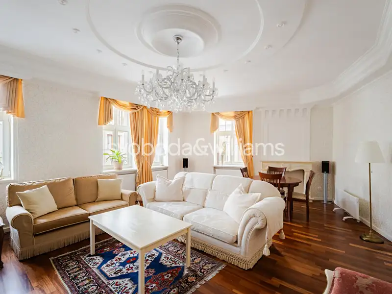 Prodej bytu 5+kk 140 m², Karlovy Vary – náhled fotky 2