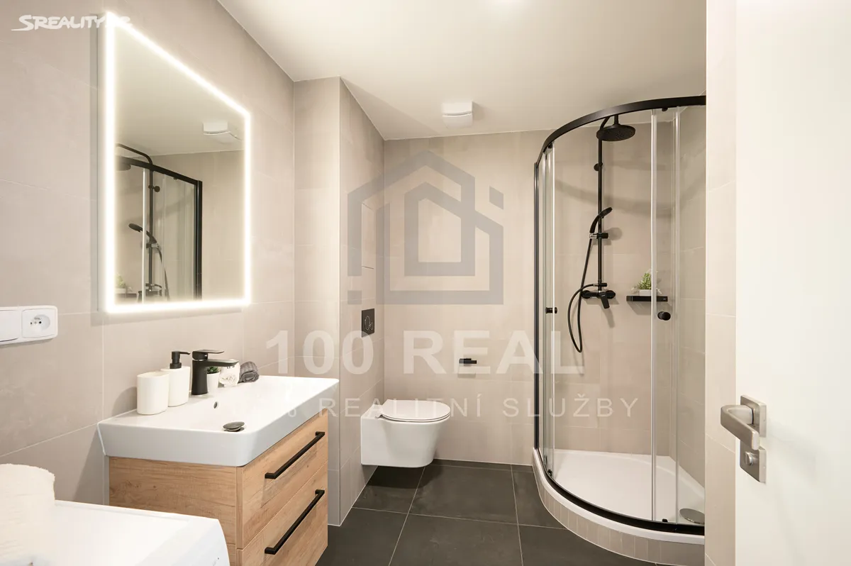 Pronájem bytu 1+kk 30 m², Pardubice