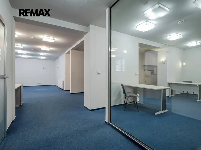 Pronájem obchodního prostoru 125 m², Praha – náhled fotky 2
