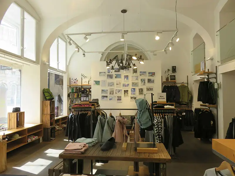Pronájem obchodního prostoru 430 m², Praha – náhled fotky 3